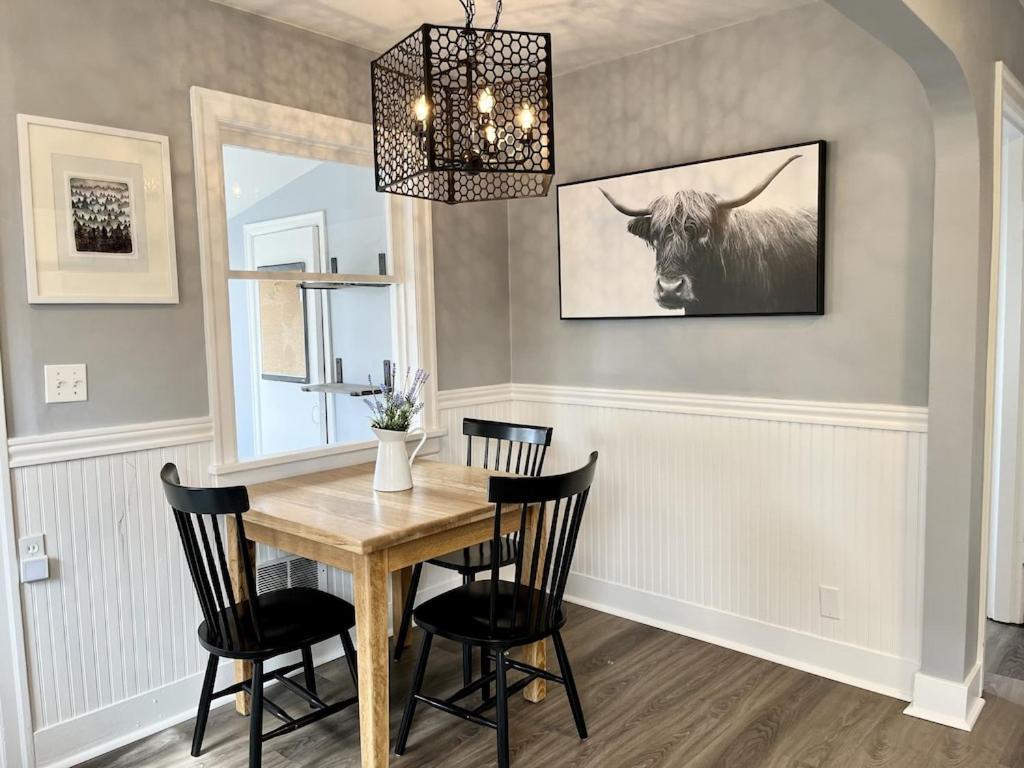 Modern 2 Bedroom Farmhouse Cottage With Hot Tub In Snohomish Luaran gambar