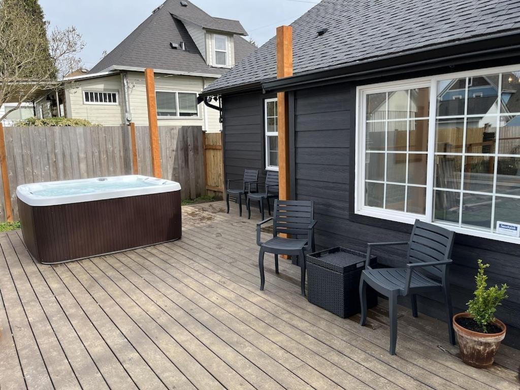 Modern 2 Bedroom Farmhouse Cottage With Hot Tub In Snohomish Luaran gambar